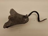 Engine mounting bracket