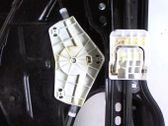Regulador de puerta trasera con motor
