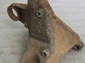 Engine mounting bracket