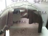 Rear fender molding trim