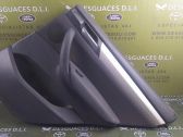 Moldura del tarjetero de la puerta trasera