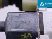 Motor del regulador de la ventanilla de la puerta delantera