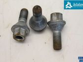 Mutterit/pultit