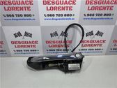 Manecilla externa puerta delantera