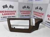 Listón embellecedor de la puerta delantera (moldura)