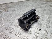 Rear bumper mounting bracket