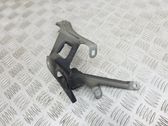 Fender mounting bracket