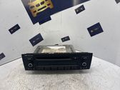 Радио/ проигрыватель CD/DVD / навигация