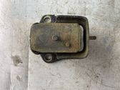 Engine mount bracket