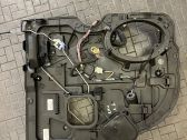 Rear window lifting mechanism without motor