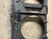 Radiator cooling fan shroud