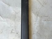 Moldura protectora del borde delantero