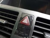 Botón interruptor de luz de peligro