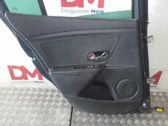 Moldura del tarjetero de la puerta trasera