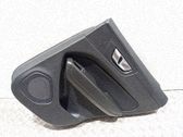 Moldura del tarjetero de la puerta trasera