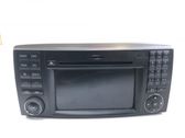 Radio / CD-Player / DVD-Player / Navigation