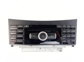 Radio/CD/DVD/GPS-pääyksikkö