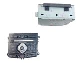 Radio / CD-Player / DVD-Player / Navigation