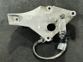 Engine mounting bracket