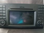 Radio / CD-Player / DVD-Player / Navigation