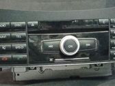Radio / CD-Player / DVD-Player / Navigation