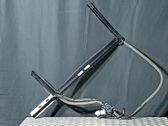 Rear window lifting mechanism without motor