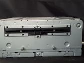 Radio / CD-Player / DVD-Player / Navigation