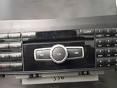 Radio / CD-Player / DVD-Player / Navigation