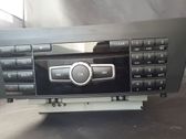 Radio / CD-Player / DVD-Player / Navigation