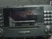 Radio / CD-Player / DVD-Player / Navigation