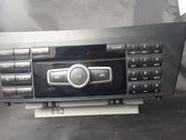 Radio / CD-Player / DVD-Player / Navigation