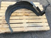 Front wheel arch liner splash guards