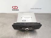 Radio / CD-Player / DVD-Player / Navigation