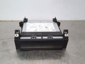 Radio / CD-Player / DVD-Player / Navigation