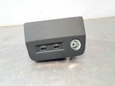 USB-pistokeliitin