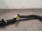 Tuyau de liquide de refroidissement moteur