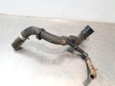 Tuyau de liquide de refroidissement moteur