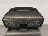Geschwindigkeitsmesser Cockpit