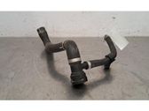 Tuyau de liquide de refroidissement moteur
