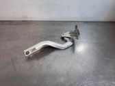 Engine bonnet/hood hinges