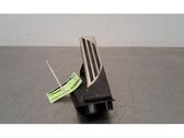 Accelerator throttle pedal