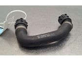 Tuyau de liquide de refroidissement moteur