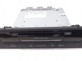 Radio / CD-Player / DVD-Player / Navigation