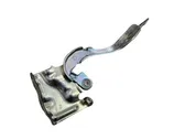 Engine bonnet/hood hinges