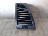 Rejilla de ventilación central del panel