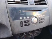 Radio/CD/DVD/GPS-pääyksikkö