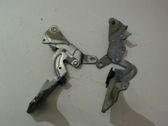 Engine bonnet/hood hinges