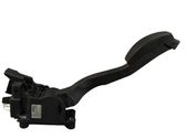 Accelerator throttle pedal
