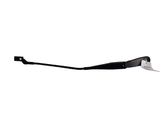 Front wiper blade arm