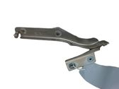 Engine bonnet/hood hinges